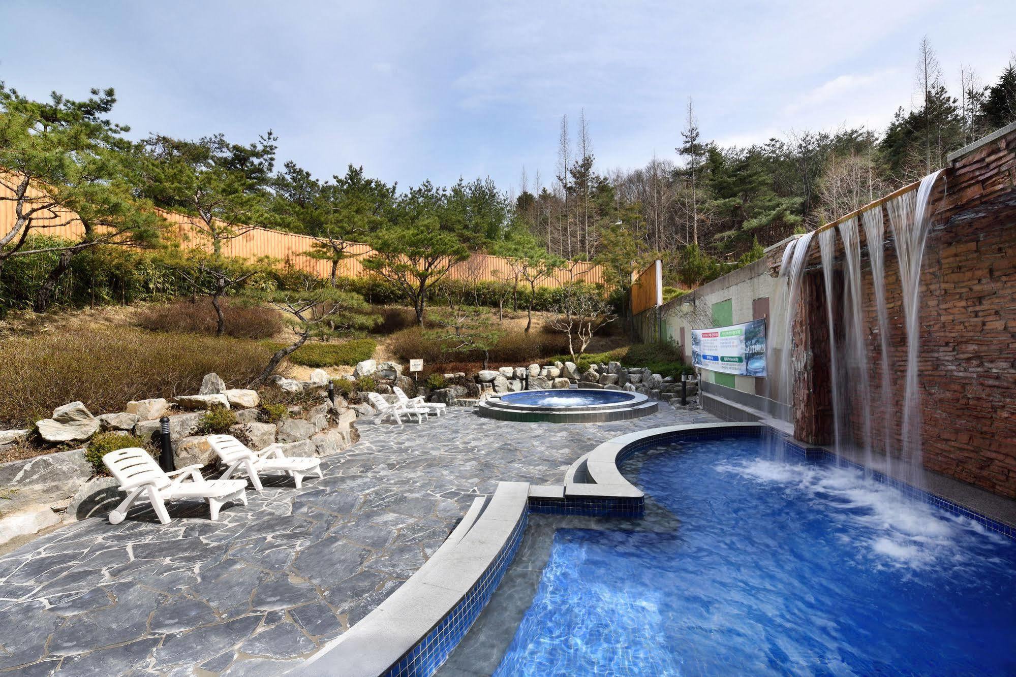 The K Hotel Gyeongju Bagian luar foto